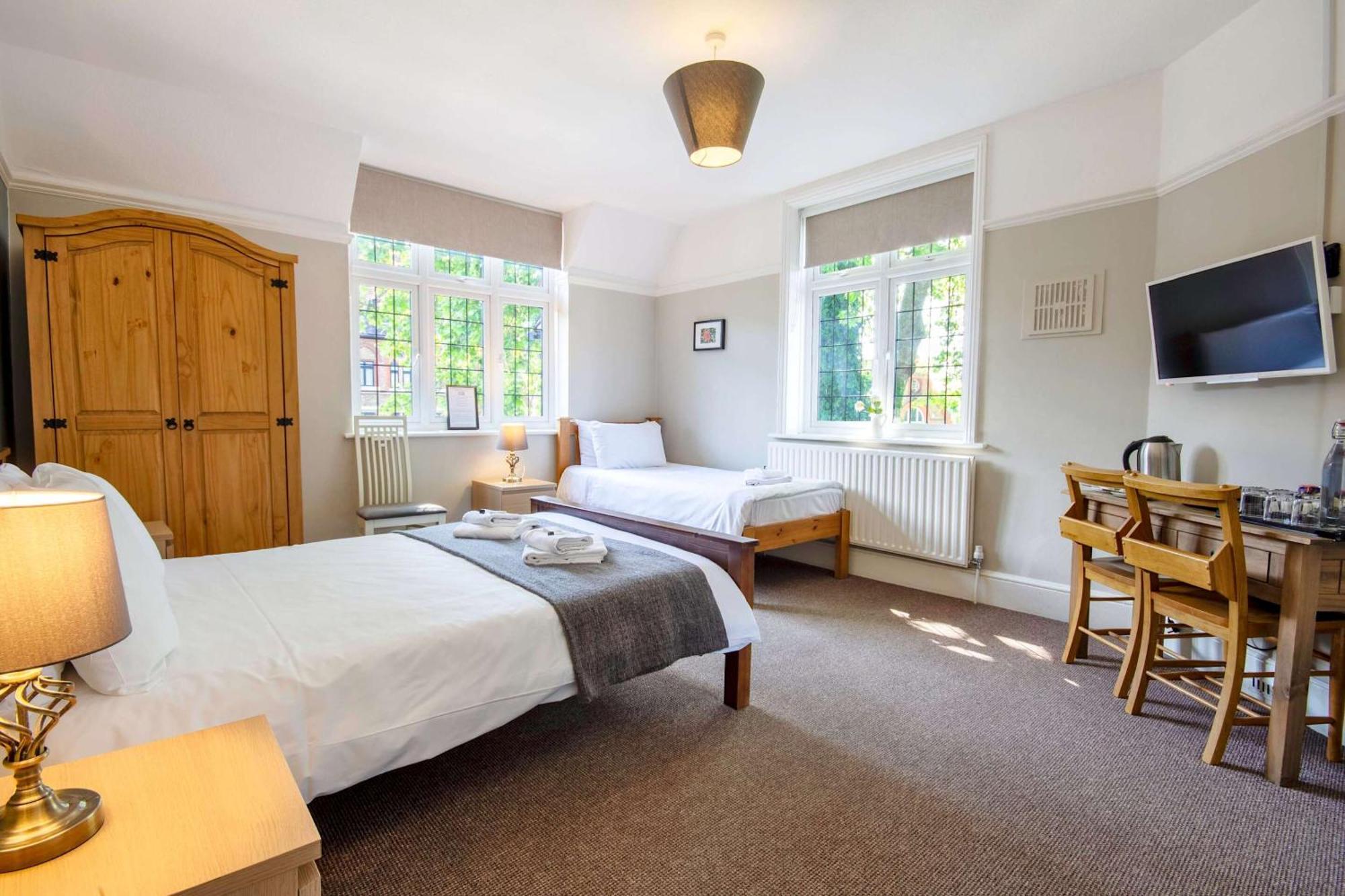 Triple Room,1595441567:JPEG